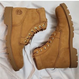 Timberland Classic Waterproof Boots (Wheat) in size 9